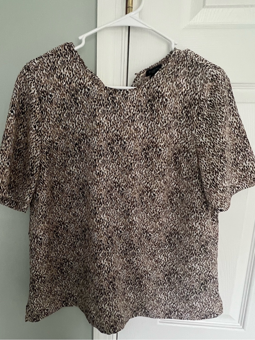 Talbots Short-Sleeve Crewneck Top in Brown Speckle Leopardish print Size 12P